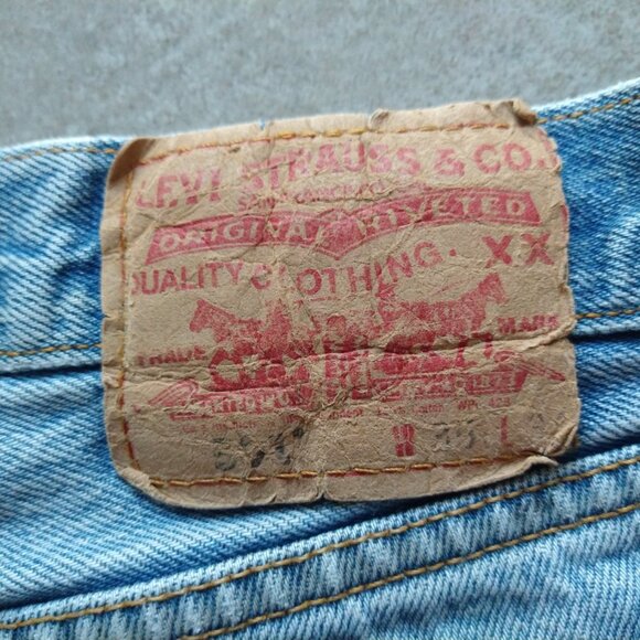 Men's used Levi's 501 'Shrink to Fit' button fly - 35 x 34 (34 x 30) - Picture 4 of 5